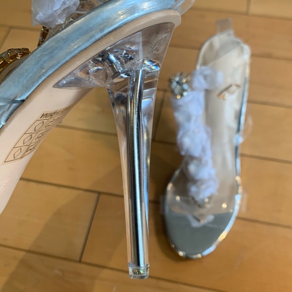 Stilettos Clear Ankle Strap Heels Crystal Embellished Women’s Size 9 - Picture 6 of 16